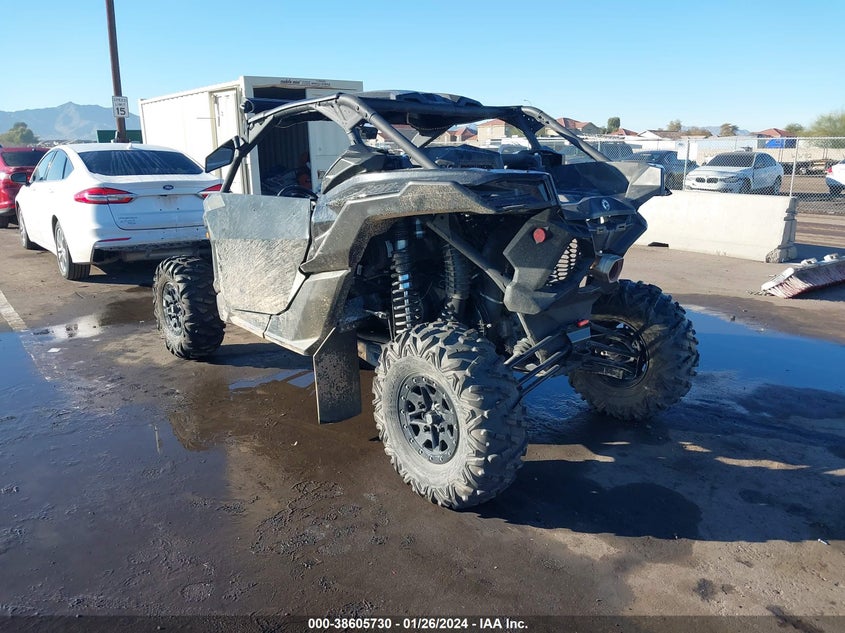 VIN 3JBVDAW26JK000123 2018 CAN-AM MAVERICK X3 X DS TURBO R