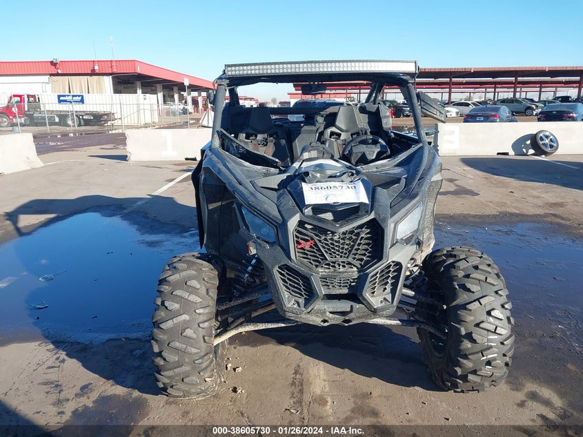 VIN 3JBVDAW26JK000123 2018 CAN-AM MAVERICK X3 X DS TURBO R