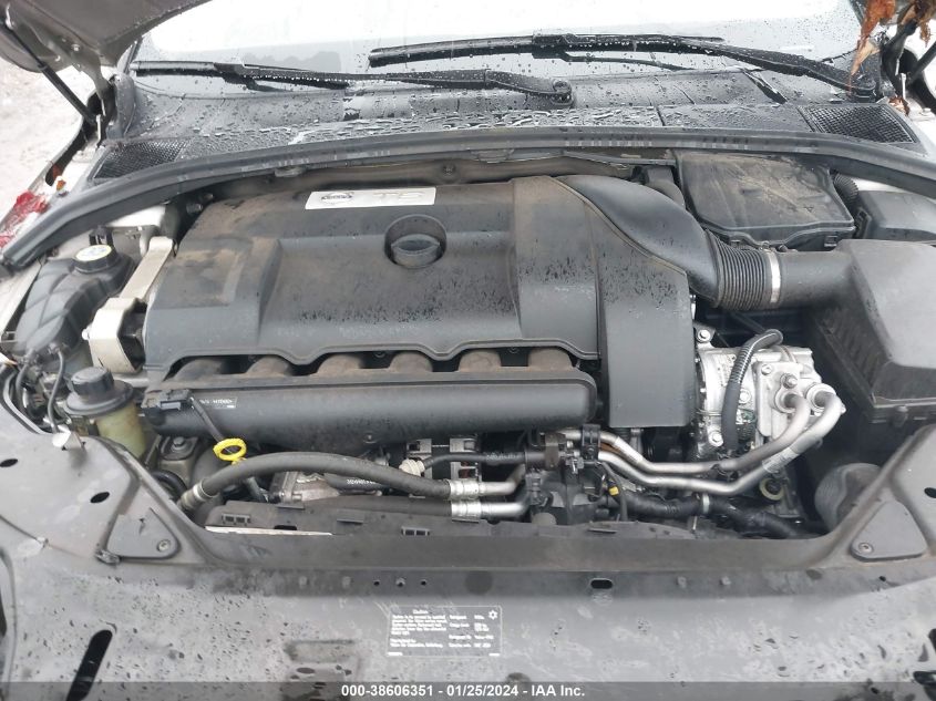 2015 VOLVO XC70 T6 - YV4902NK3F1217961