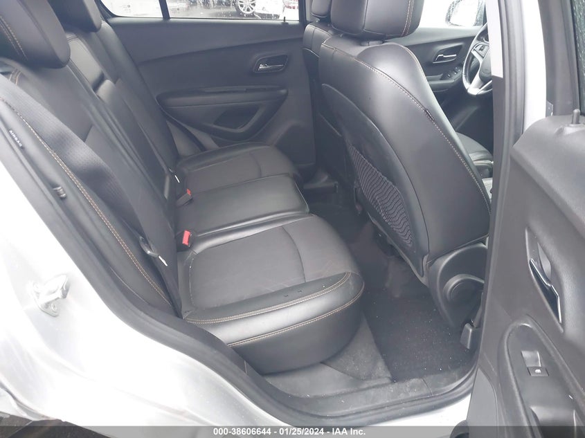VIN 3GNCJLSB2JL378987 2018 CHEVROLET TRAX 1LT