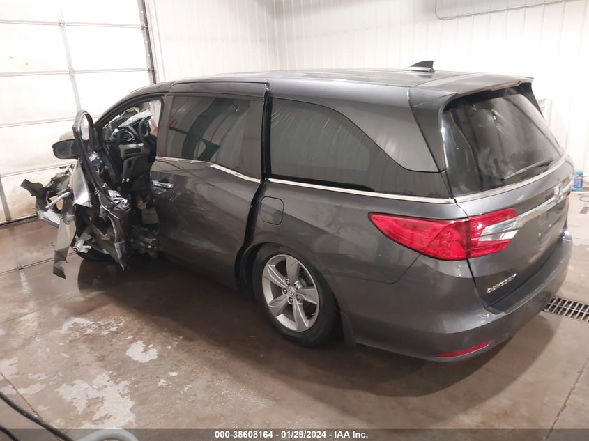 VIN 5FNRL6H5XJB075891 2018 HONDA ODYSSEY EX