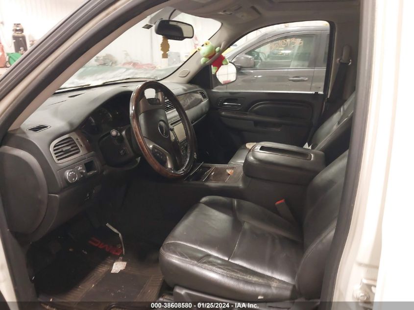 2013 GMC YUKON XL 1500 DENALI - 1GKS2MEF1DR335054