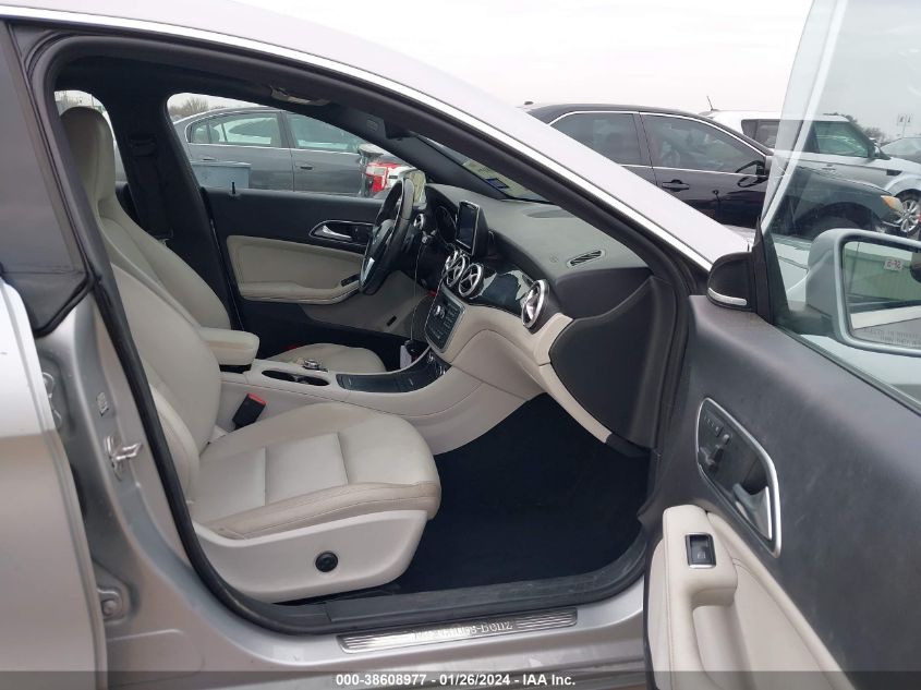2014 MERCEDES-BENZ CLA 250 - WDDSJ4EB2EN099928