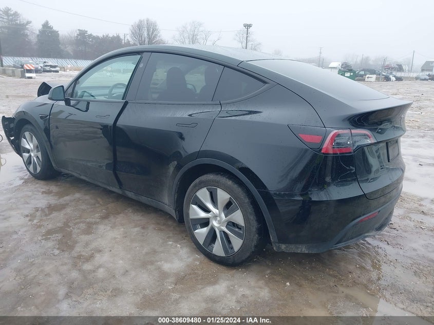VIN 7SAYGDEE8PF808444 2023 TESLA MODEL Y