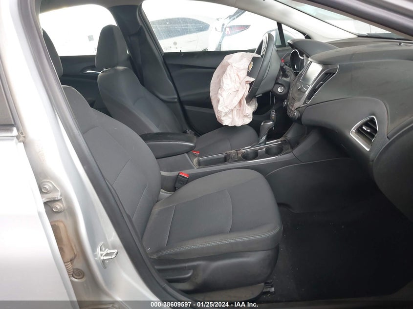 VIN 3G1BE6SM9JS654043 2018 CHEVROLET CRUZE LT