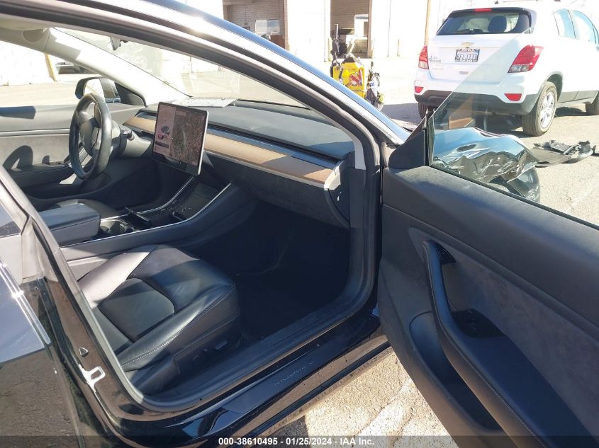 2018 TESLA MODEL 3 LONG RANGE/PERFORMANCE - 5YJ3E1EB1JF093001