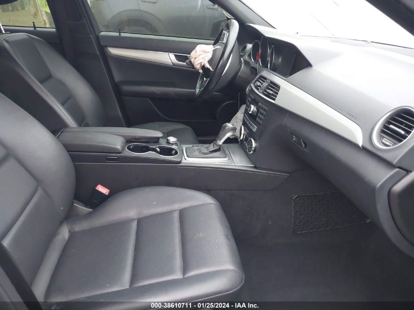 2014 MERCEDES-BENZ C 300 LUXURY 4MATIC/SPORT 4MATIC - WDDGF8AB6ER320153