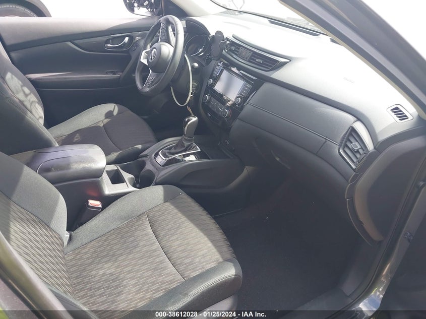 VIN 5N1AT2MT5JC768077 2018 NISSAN ROGUE S/SL
