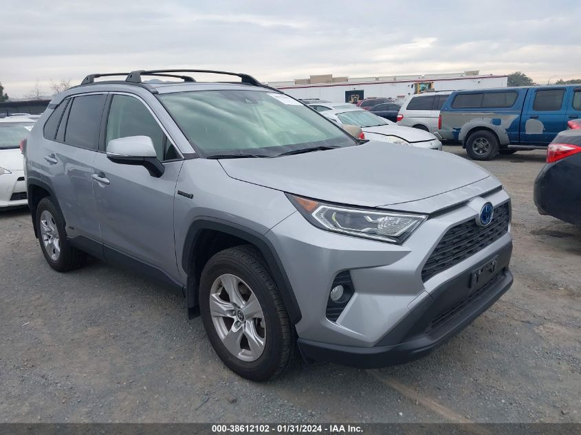 2021 TOYOTA RAV4 XLE - JTMRWRFV3MD123366