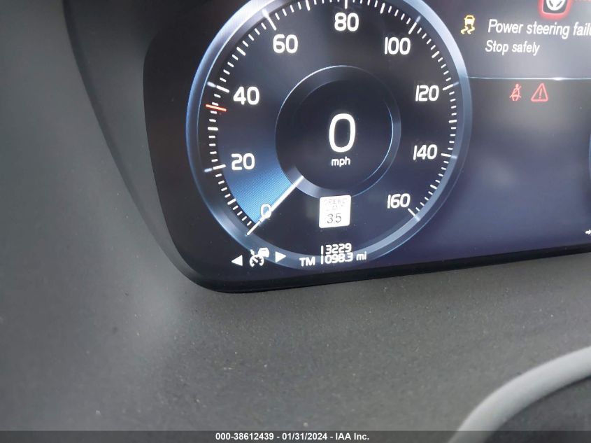 2022 VOLVO XC90 T6 MOMENTUM - YV4A22PK5N1869595