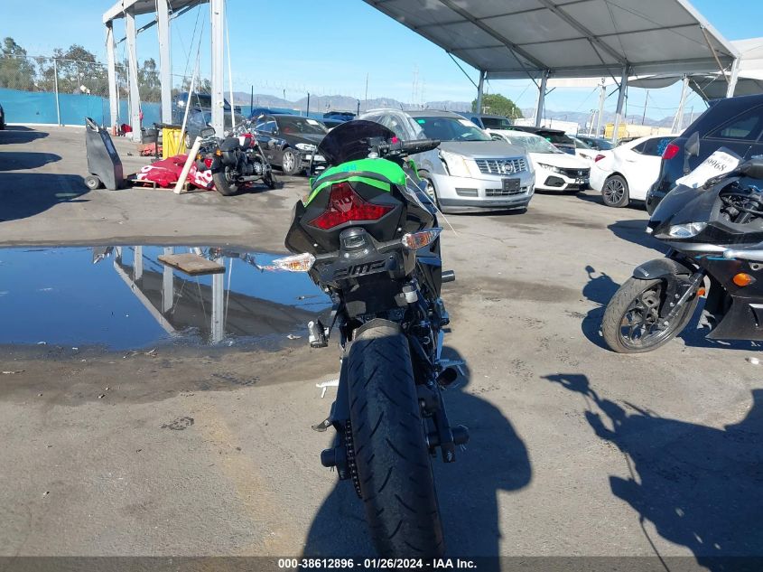 VIN JKAEXKG14NDAF2445 2022 KAWASAKI EX400