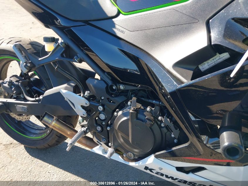 VIN JKAEXKG14NDAF2445 2022 KAWASAKI EX400