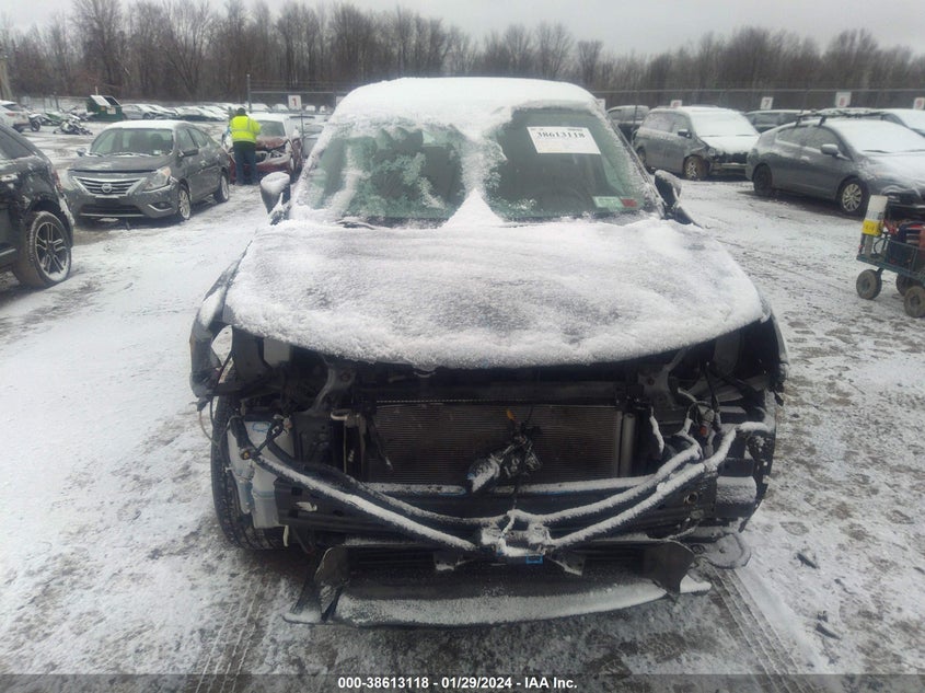 VIN JN8AT2MV8JW313863 2018 NISSAN ROGUE S