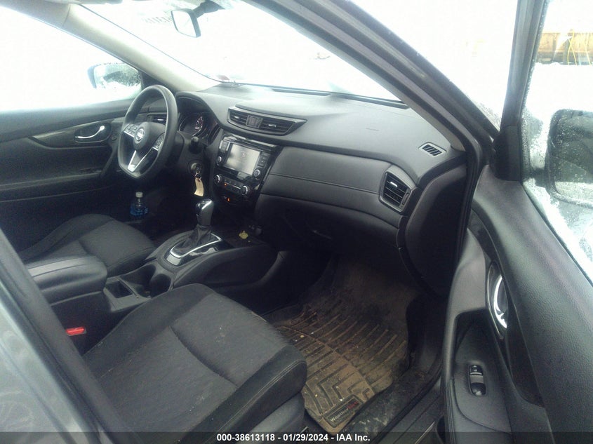 VIN JN8AT2MV8JW313863 2018 NISSAN ROGUE S