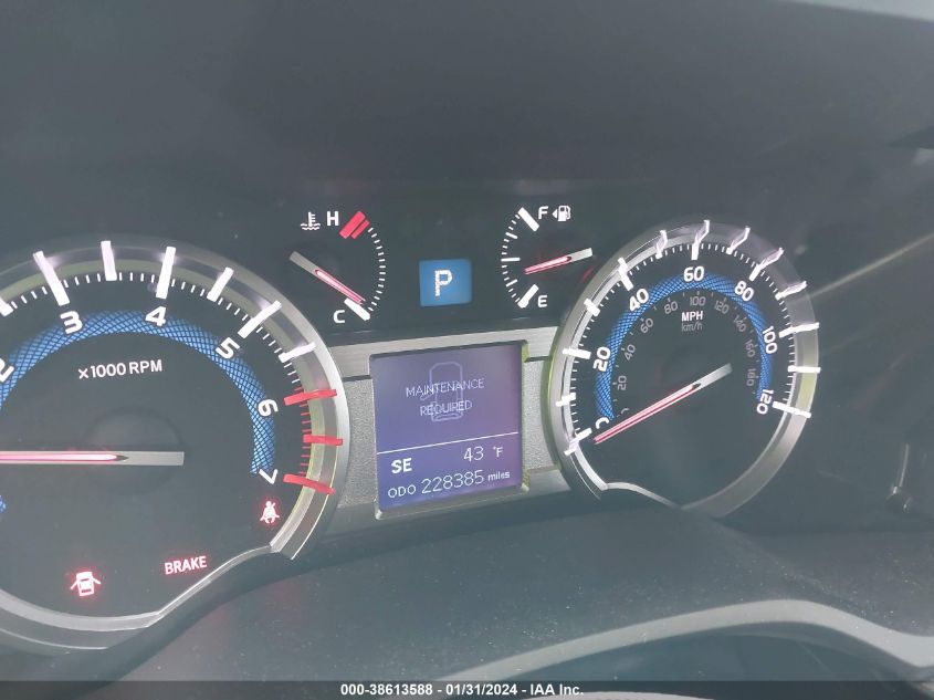 2014 TOYOTA 4RUNNER SR5 - JTEZU5JR5E5079872