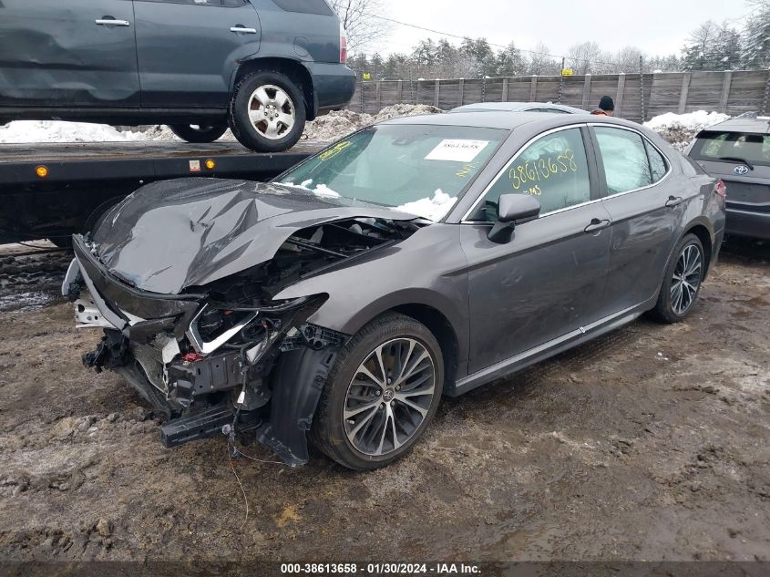 2018 TOYOTA CAMRY SE - 4T1B11HK3JU106949