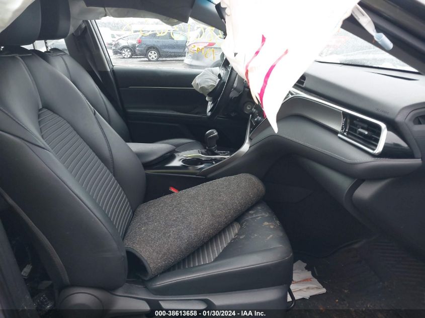 2018 TOYOTA CAMRY SE - 4T1B11HK3JU106949