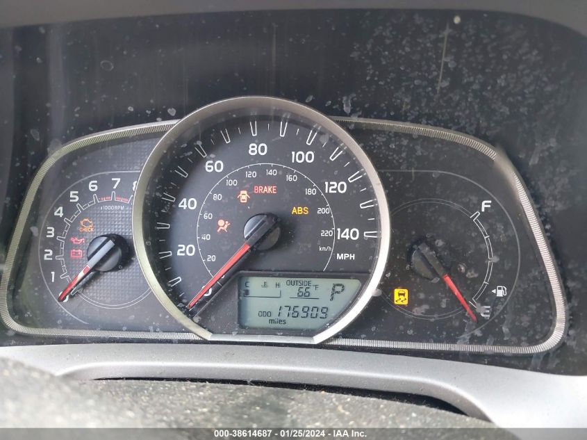 2013 TOYOTA RAV4 XLE - 2T3WFREV6DW021194