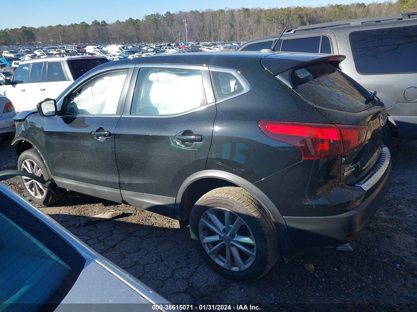 VIN JN1BJ1CP5JW100732 2018 NISSAN ROGUE SPORT S
