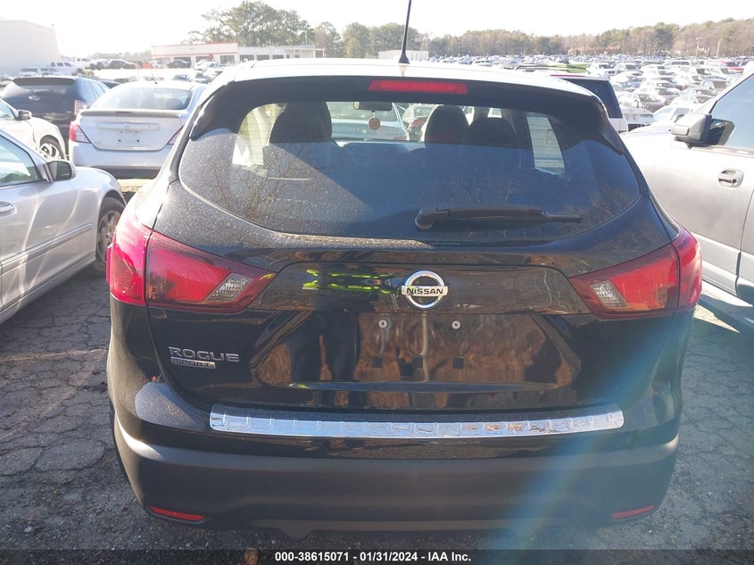 VIN JN1BJ1CP5JW100732 2018 NISSAN ROGUE SPORT S