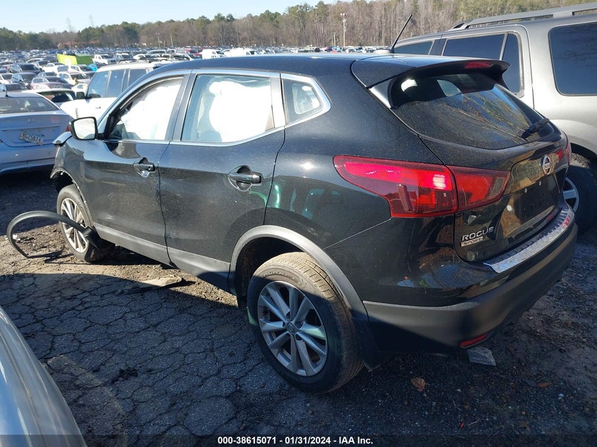 VIN JN1BJ1CP5JW100732 2018 NISSAN ROGUE SPORT S