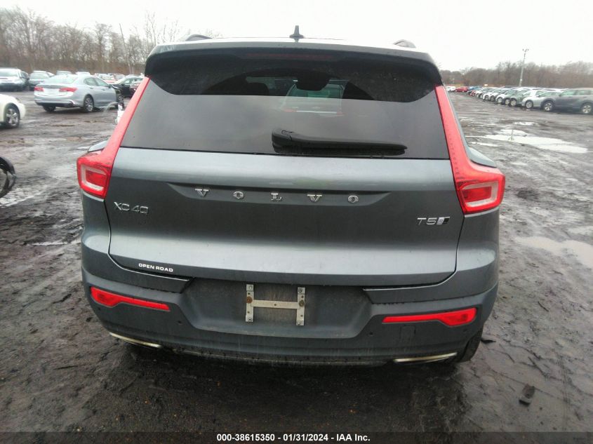 2019 VOLVO XC40 T5 R-DESIGN YV4162UM8K2130849