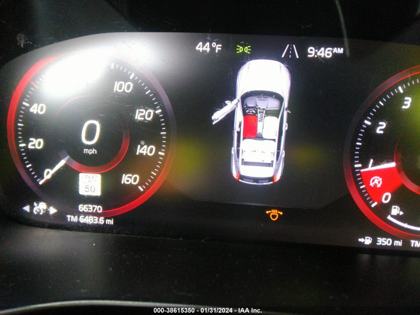 2019 VOLVO XC40 T5 R-DESIGN YV4162UM8K2130849