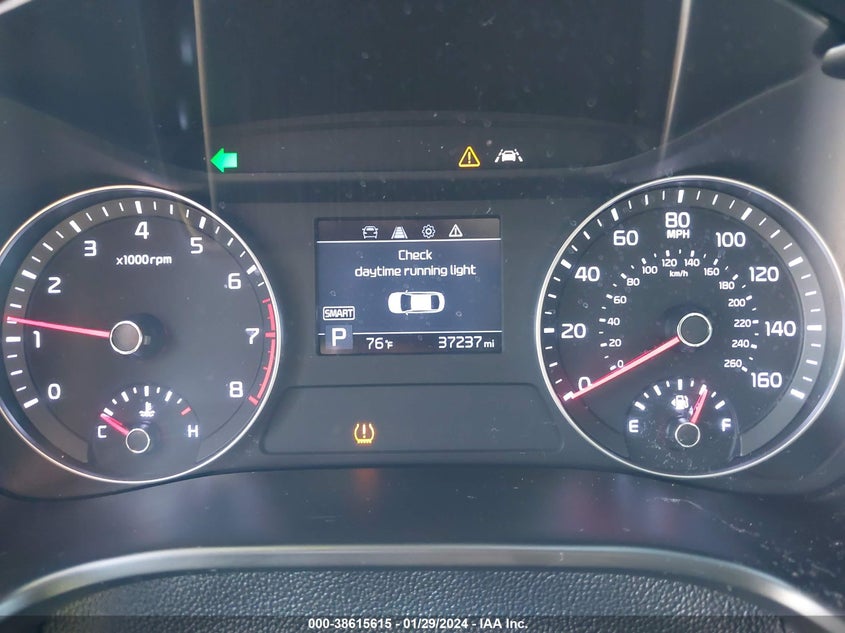 VIN 3KPF24AD4LE255713 2020 KIA FORTE LXS