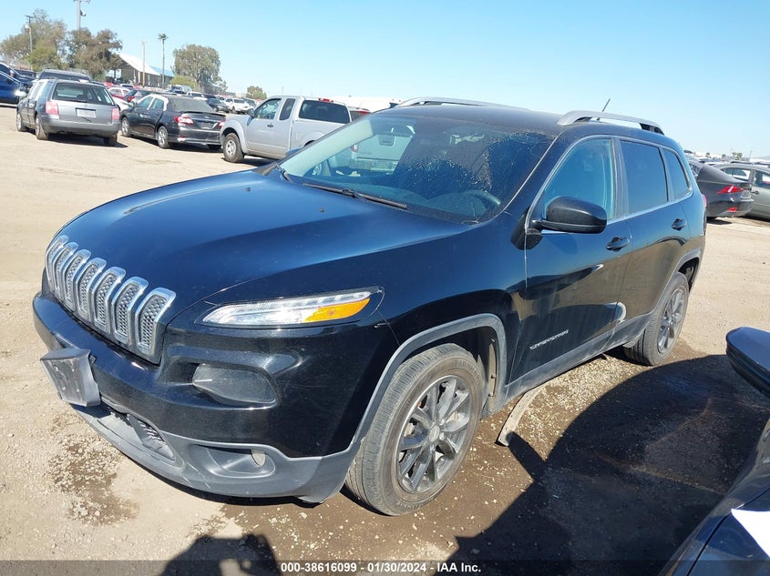 VIN 1C4PJLCB0JD572805 2018 JEEP CHEROKEE LATITUDE FWD
