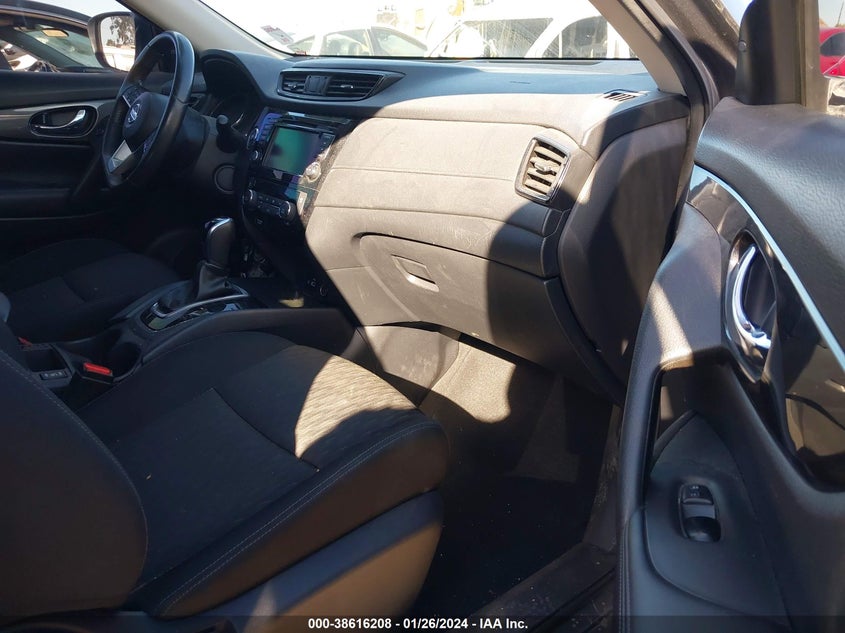 VIN KNMAT2MT2JP594658 2018 NISSAN ROGUE S/SV