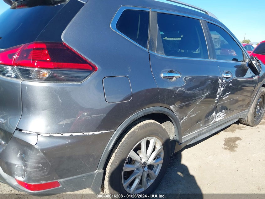 VIN KNMAT2MT2JP594658 2018 NISSAN ROGUE S/SV