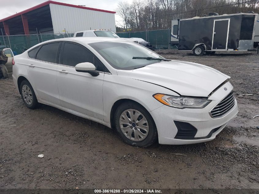 2019 FORD FUSION S - 3FA6P0G73KR130436