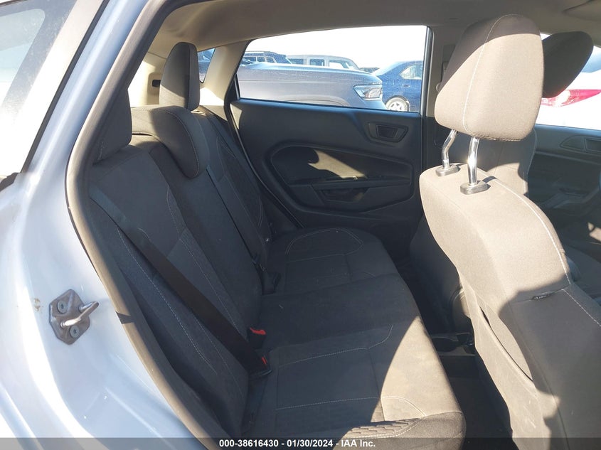 VIN 3FADP4EJ4KM143142 2019 FORD FIESTA SE