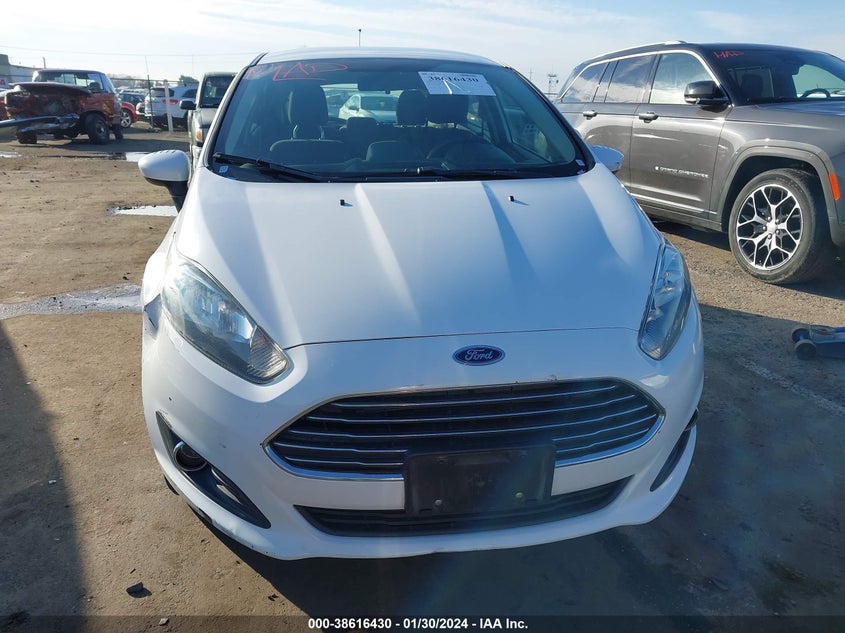 VIN 3FADP4EJ4KM143142 2019 FORD FIESTA SE