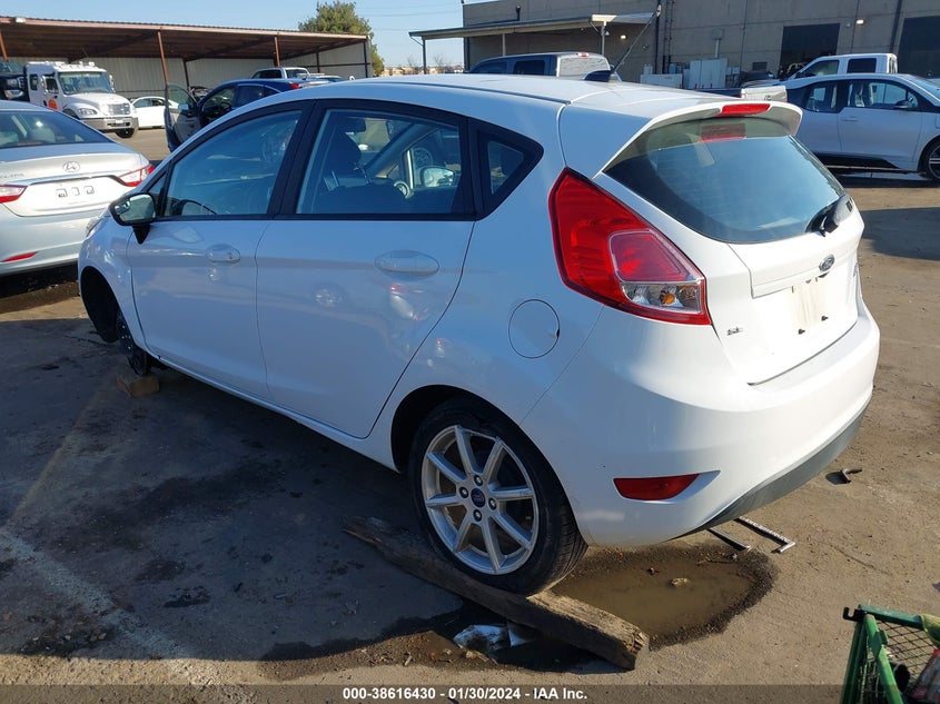 VIN 3FADP4EJ4KM143142 2019 FORD FIESTA SE