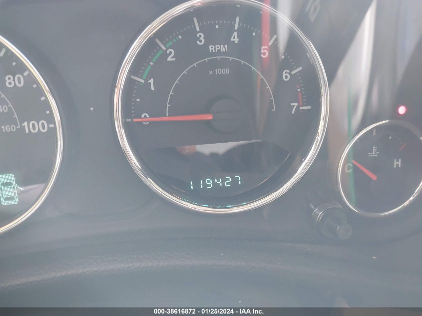2014 JEEP WRANGLER UNLIMITED SAHARA - 1C4BJWEG9EL270977