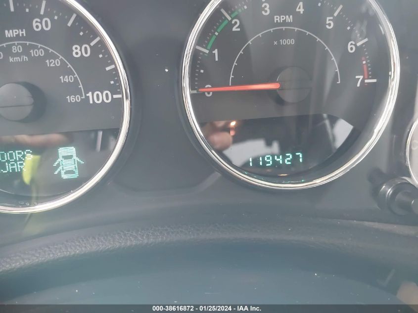 2014 JEEP WRANGLER UNLIMITED SAHARA - 1C4BJWEG9EL270977