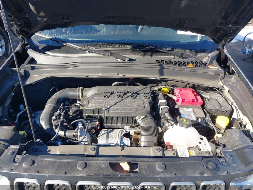 VIN ZACNJDB17NPN72102 2022 JEEP RENEGADE LATITUDE 4X4