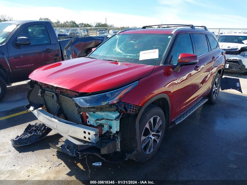 2022 TOYOTA HIGHLANDER XLE - 5TDGZRBH3NS182454