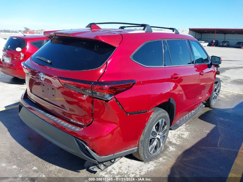 2022 TOYOTA HIGHLANDER XLE - 5TDGZRBH3NS182454