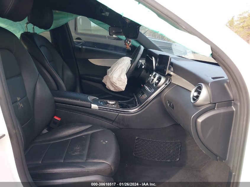 2019 MERCEDES-BENZ C 300 - 55SWF8DB7KU300916
