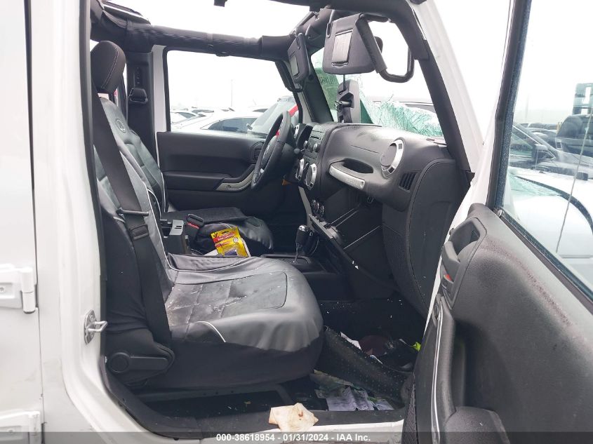 2015 JEEP WRANGLER UNLIMITED SAHARA - 1C4BJWEG5FL723378