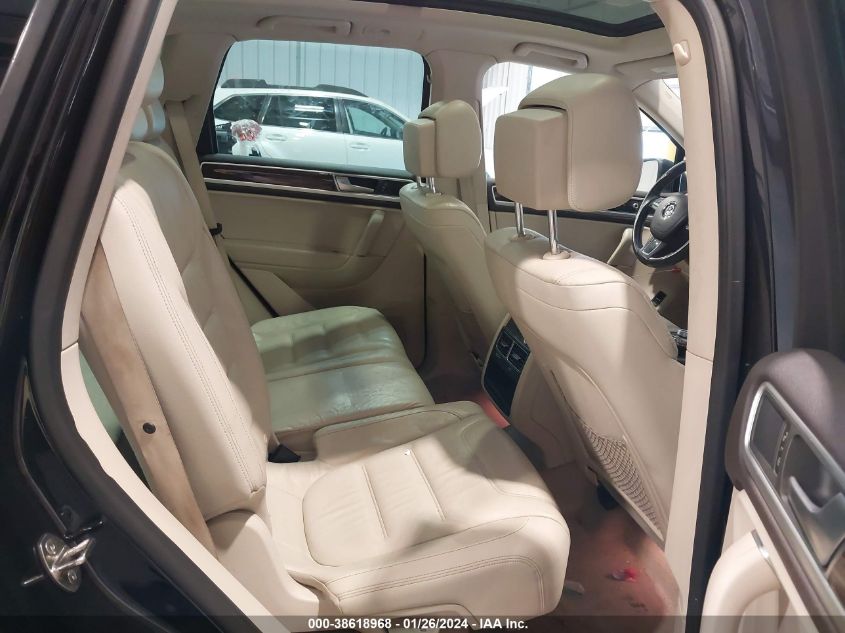 2015 VOLKSWAGEN TOUAREG V6 LUX - WVGEF9BP9FD007139