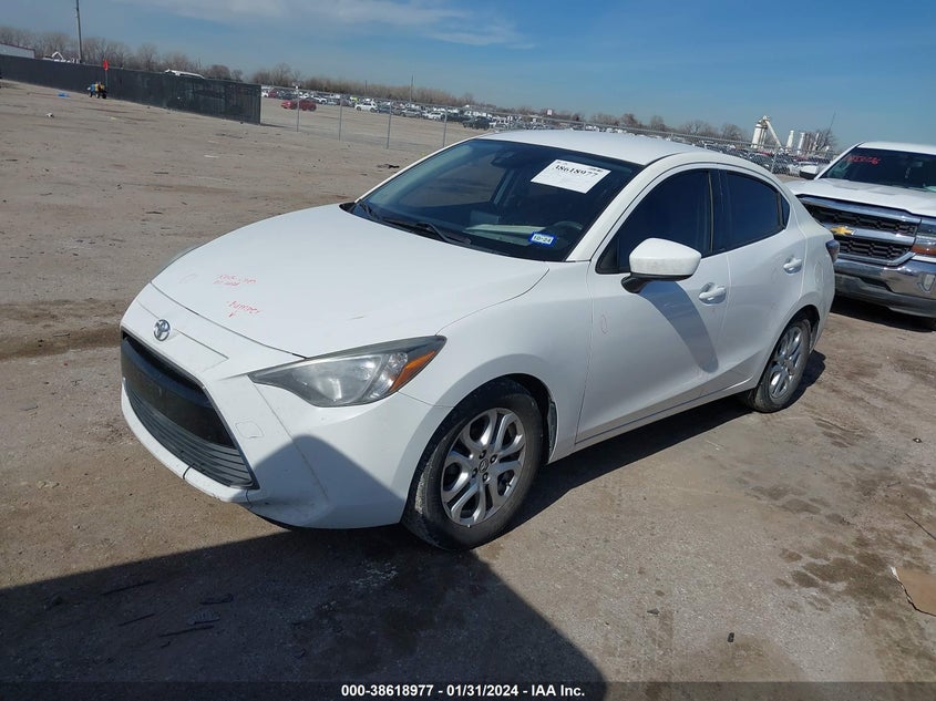 VIN 3MYDLBYV4JY305983 2018 TOYOTA YARIS IA
