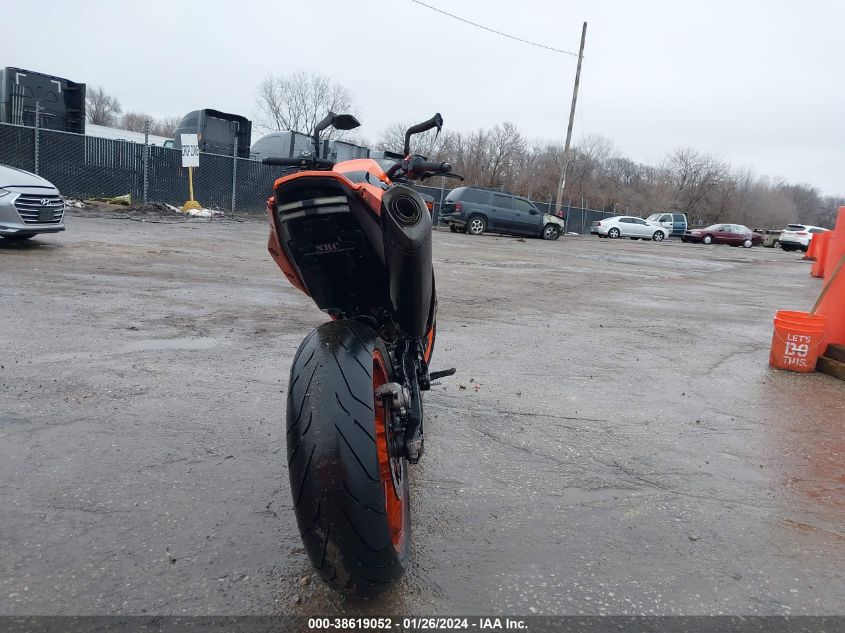 2022 KTM 890 DUKE R - VBKTU9406NM842405