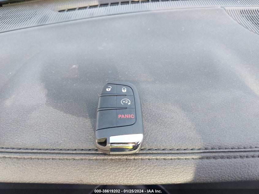 VIN 3C4NJDBN2PT532950 2023 JEEP COMPASS LATITUDE 4X4