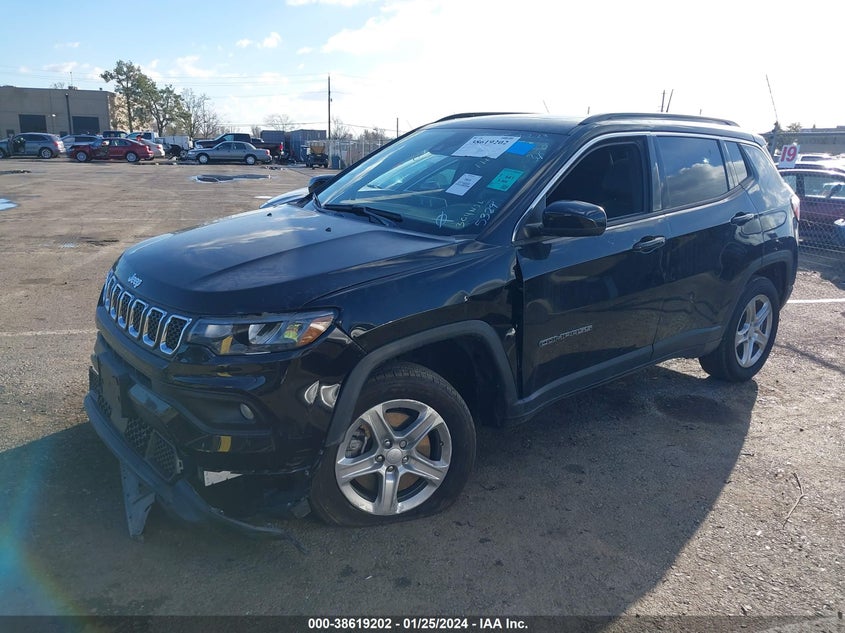 VIN 3C4NJDBN2PT532950 2023 JEEP COMPASS LATITUDE 4X4