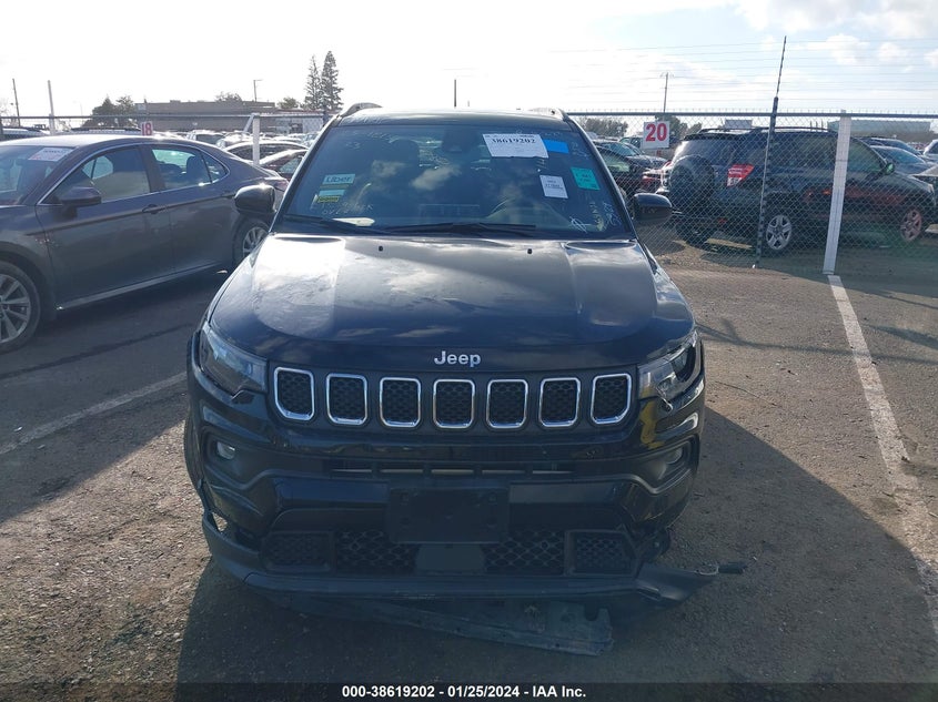 VIN 3C4NJDBN2PT532950 2023 JEEP COMPASS LATITUDE 4X4