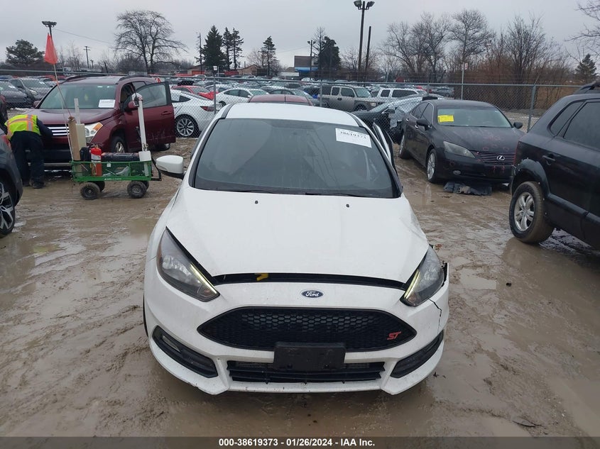 VIN 1FADP3L9XJL289371 2018 FORD FOCUS ST