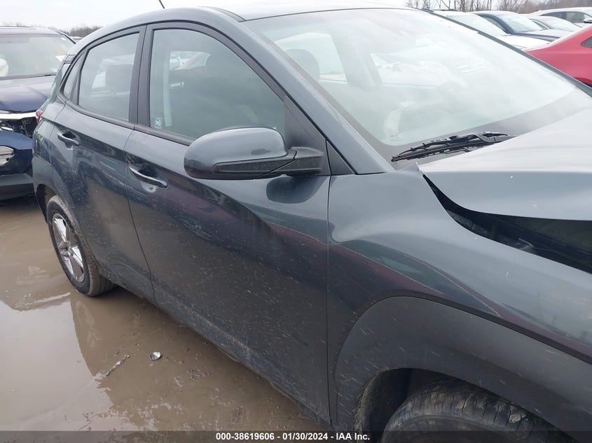 VIN KM8K12AA0MU647582 2021 HYUNDAI KONA SE